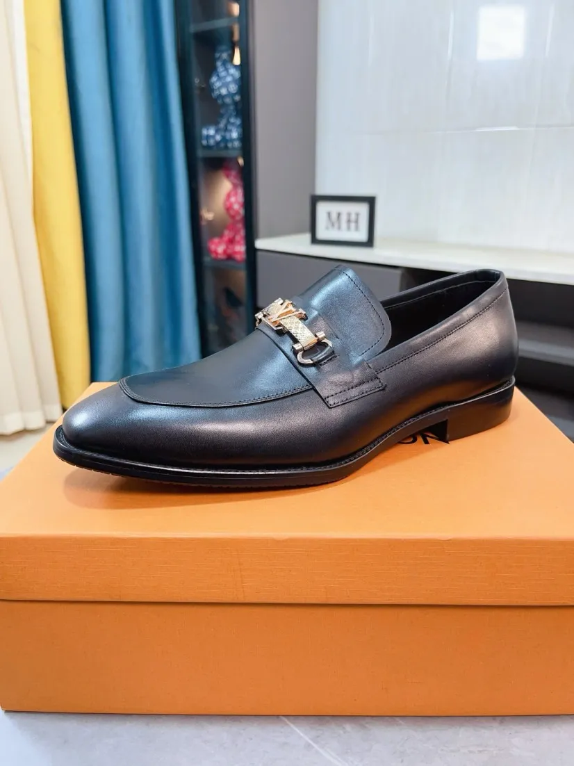 Men's men's shoes 💰500🌸🌸 [Louis Vuitton (LV)] High-end business formal leather shoes 🍀 luxurious and elegant style, both practicality and style, professional focus on details and quality, counter original 1⃣️: 1⃣️ ultra-accurate reproduction 👍🏻! Material: The upper is made of imported original calfskin➕imported Italian cowhide leather. Original anti-slip and wear-resistant outsole! Code number: 38--44 (45 customized)